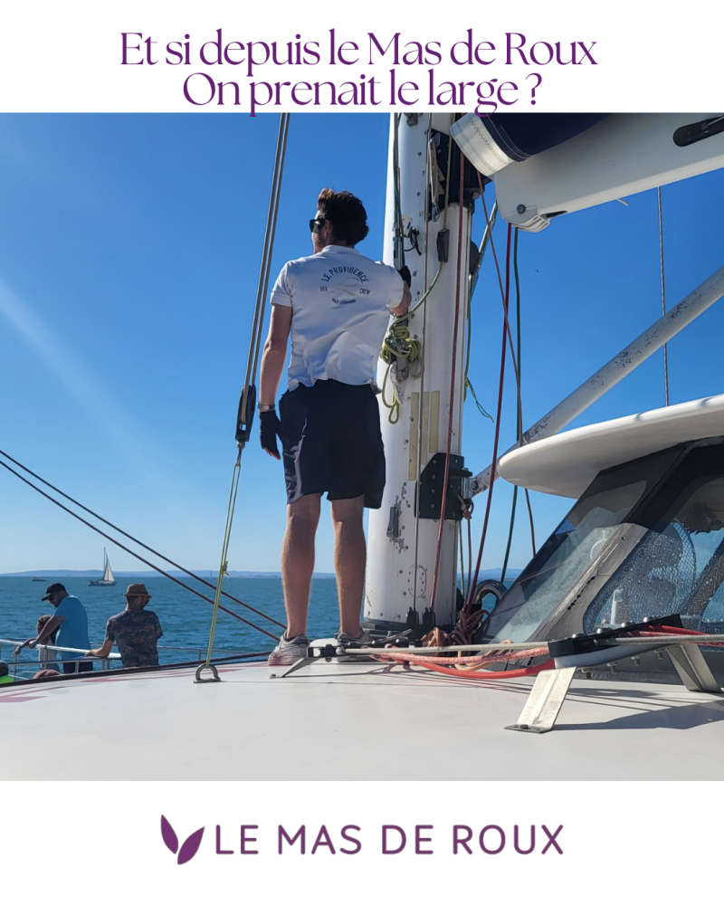 Adeline et Jean-Pierre du Mas de Roux à bord d'un catamaran au Grau-du-Roi
